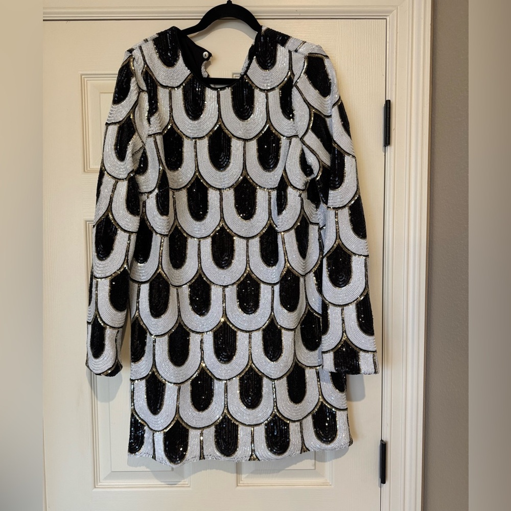 Show Me Your MuMu Black and White Sequin Top